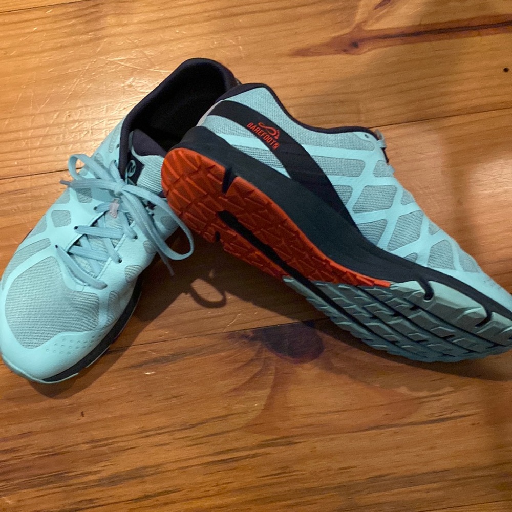 Merrell ladies walking shoes, aqua mesh uppers with soft comfortable sole, sz 10